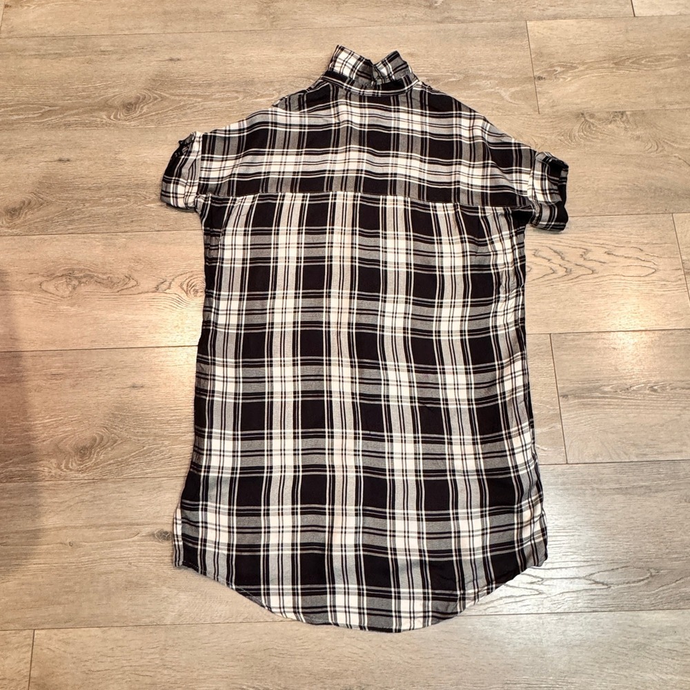 THREAD AND SUPPLY Black Button Down Plaid Short S… - image 2